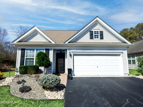 67 Chesterfield Drive, Jackson, NJ 08527