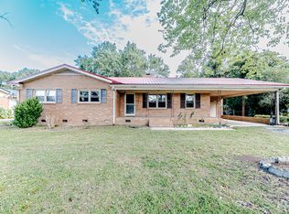 418 N Main St, Broadway, NC 27505