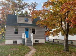 8810 Fearne Ave, Parkville, MD 21234