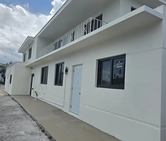 6010 NW 22nd Ave — Photo 2