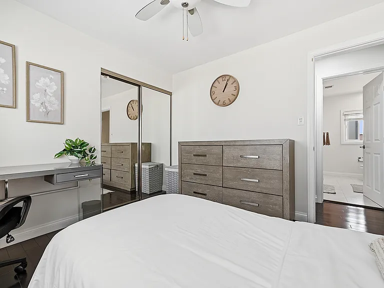 4136 Tilden Ave — Photo 22