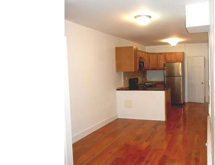 2522 W Montgomery Ave — Photo 5