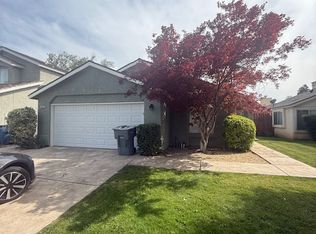 3449 W Browning Ave, Fresno, CA