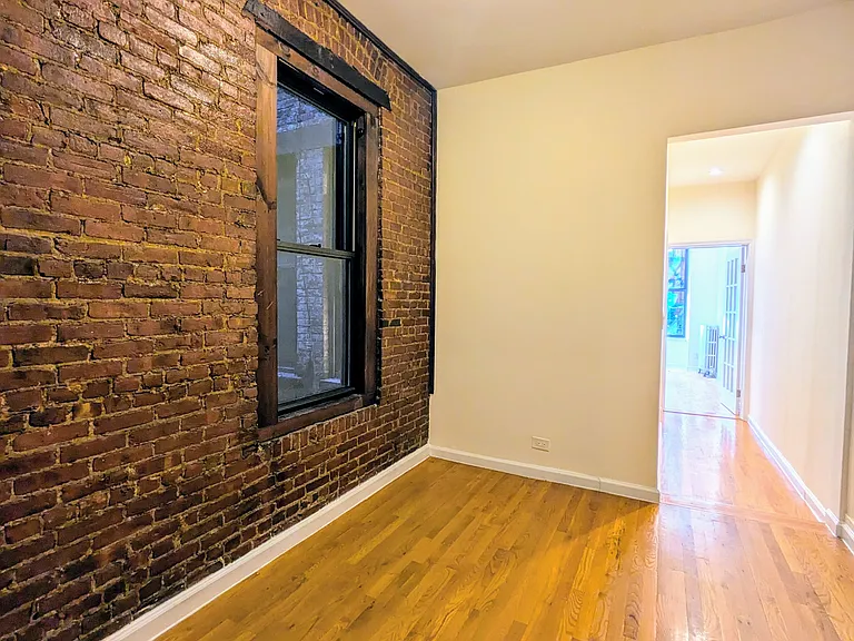 519 E 83rd St #2E — Photo 2