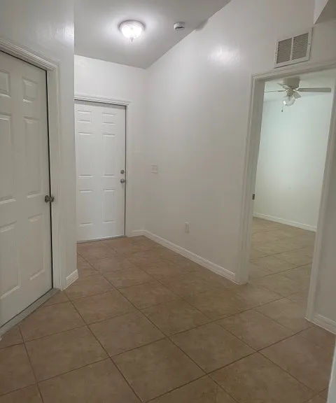 1910 SW 15th Pl — Photo 14