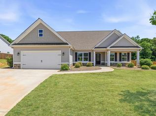 183 Loch Way, Eatonton, GA 31024