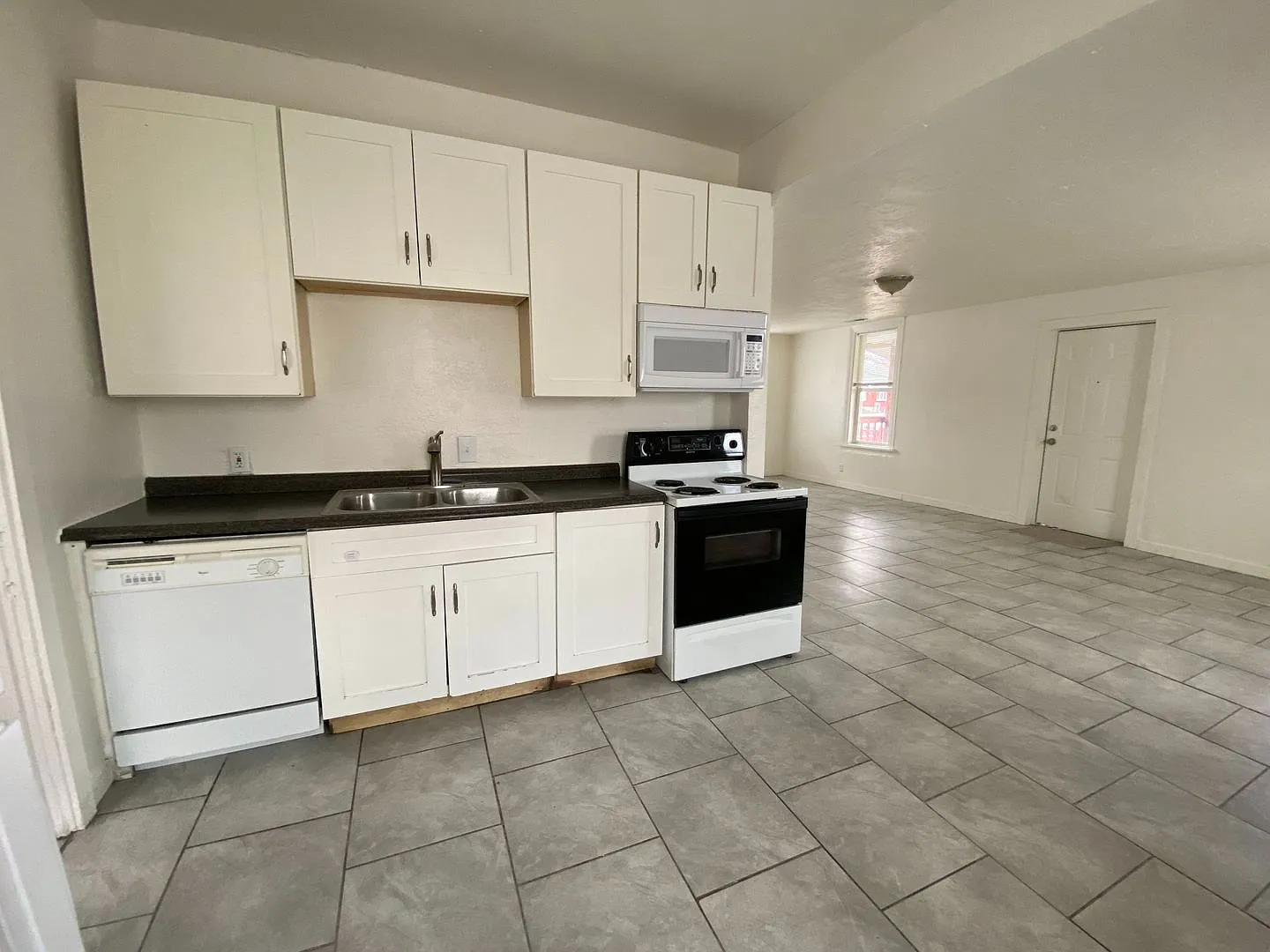 2 Bedroom Home — Photo 4