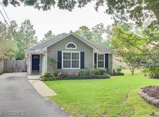 1052 Dickenson Ave, Mobile, AL 36609