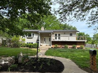 830 De Hoff Dr, Manhattan, KS 66502