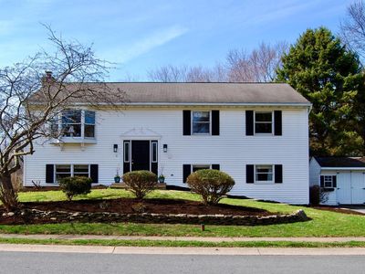 2292 Bob White Ln, Lancaster, PA, 17601