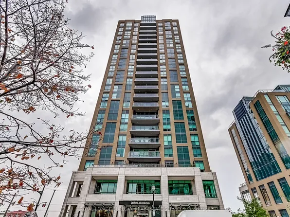 2060 Lakeshore Rd #305, Burlington, ON L7R 0G2