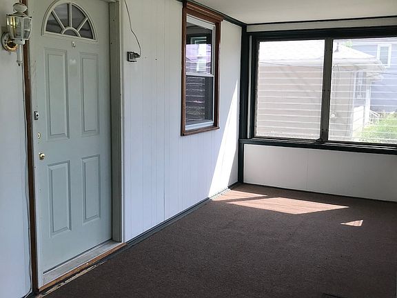Enclosed Front Porch