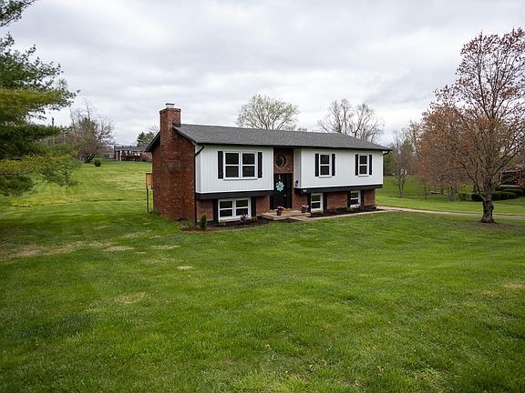 5th image of 164 Carolyn Ln