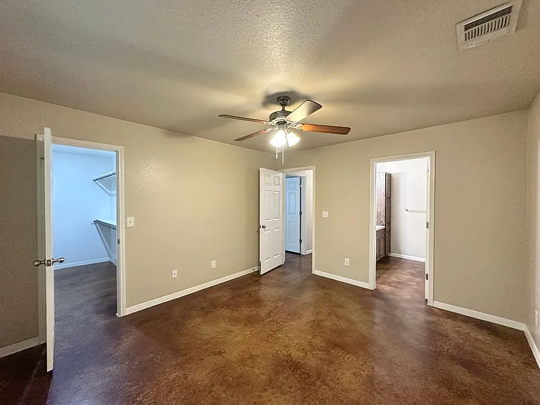 928 Maplewood St — Photo 24