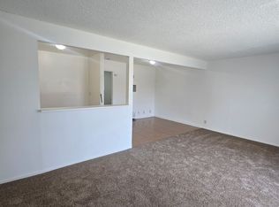 1422 S Raitt St #8, Santa Ana, CA 92704