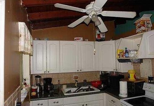 2nd image of 815 SW 28th St
