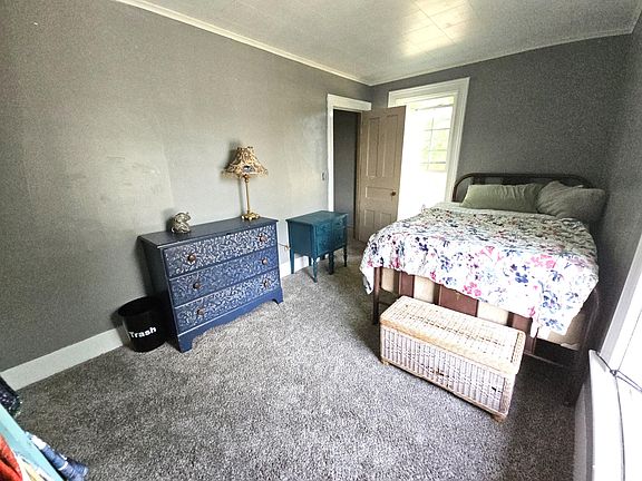 5th image of 216 N Chicago St