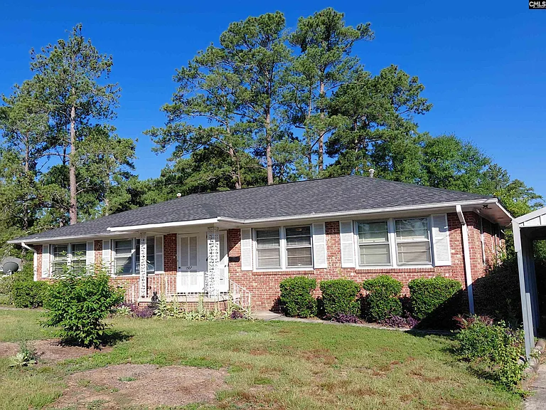 1507 Brennen Rd — Photo 3
