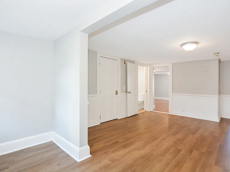 39 Bourne St #1 — Photo 26