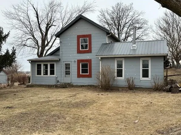 3011 Black Hawk Ave NW, Oxford, IA 52322
