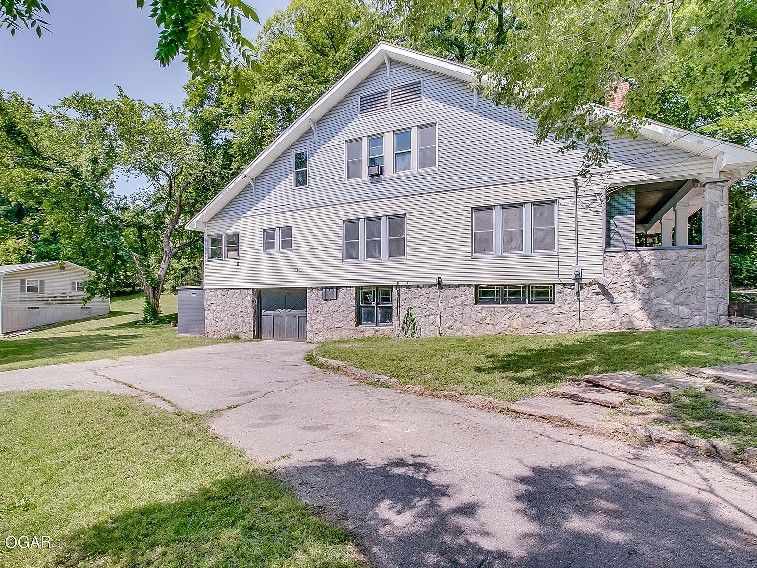 403 W Hickory St, Neosho, MO 64850 Zillow