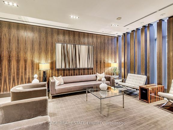 5th image of 33 Lombard St #4004