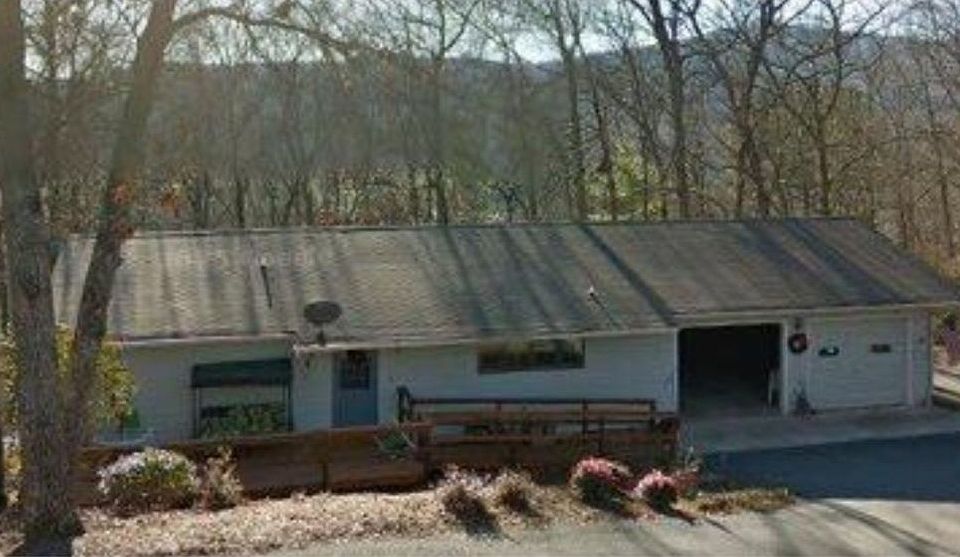 1st image of 145 Azalea Dr