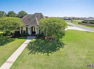 6362 Pelican Crossing Dr, Gonzales, LA 70737