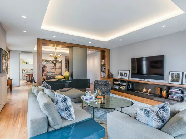 15 Central Park West image 2 of 20