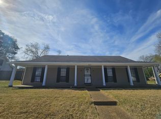 7027 Snyder Rd, Memphis, TN 38125