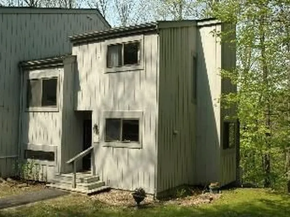 1 Hickory Ln, Woodbury, CT 06798