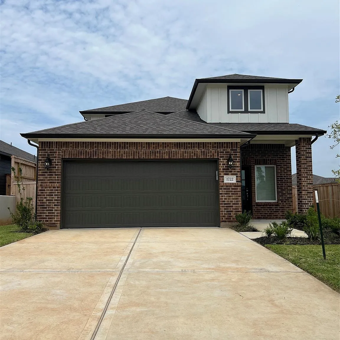 4 bed, 2.5 bath, 1986 sqft, $2,500 — Photo 1