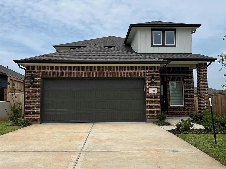 1722 Cayden Oak Ln