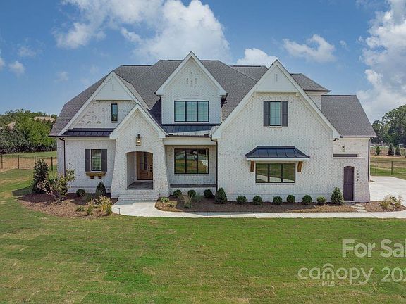 2nd image of 4818 Rockview Ct