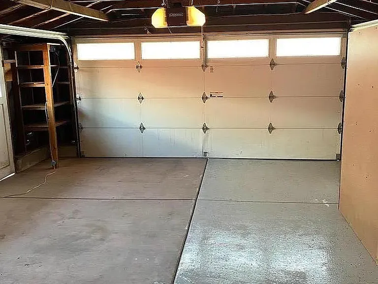 2212 Francis Ave — Photo 31