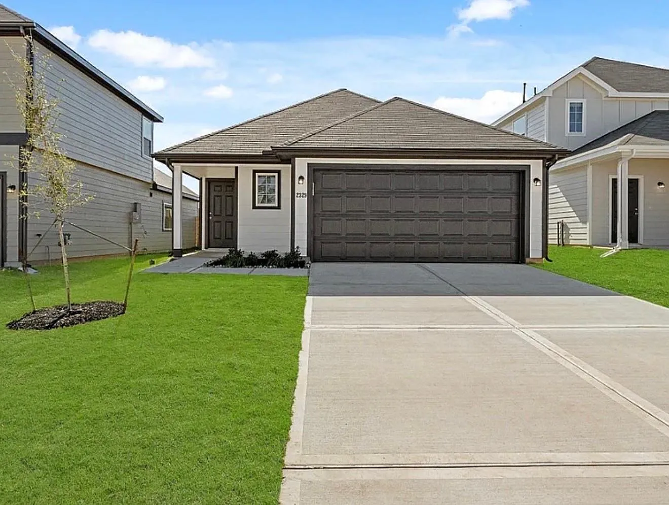 3 bed, 2.0 bath, 1662 sqft, $1,950 — Photo 1