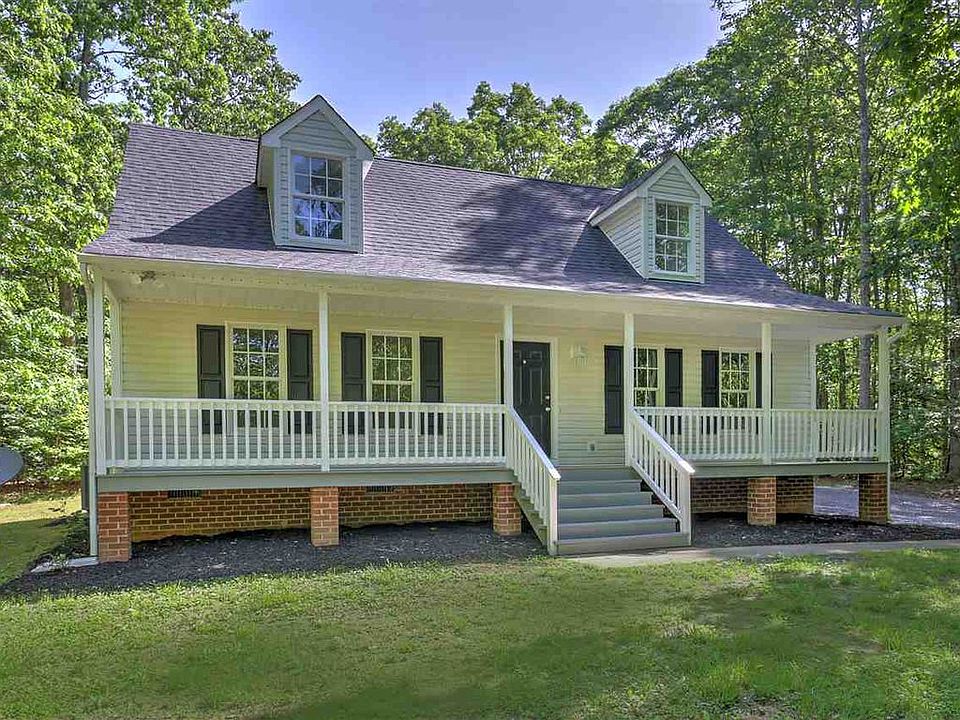 1st image of 97 Carpenter Ln