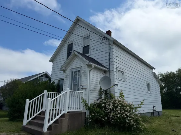 31 Hickman St, Glace Bay, NS B1A 2X8