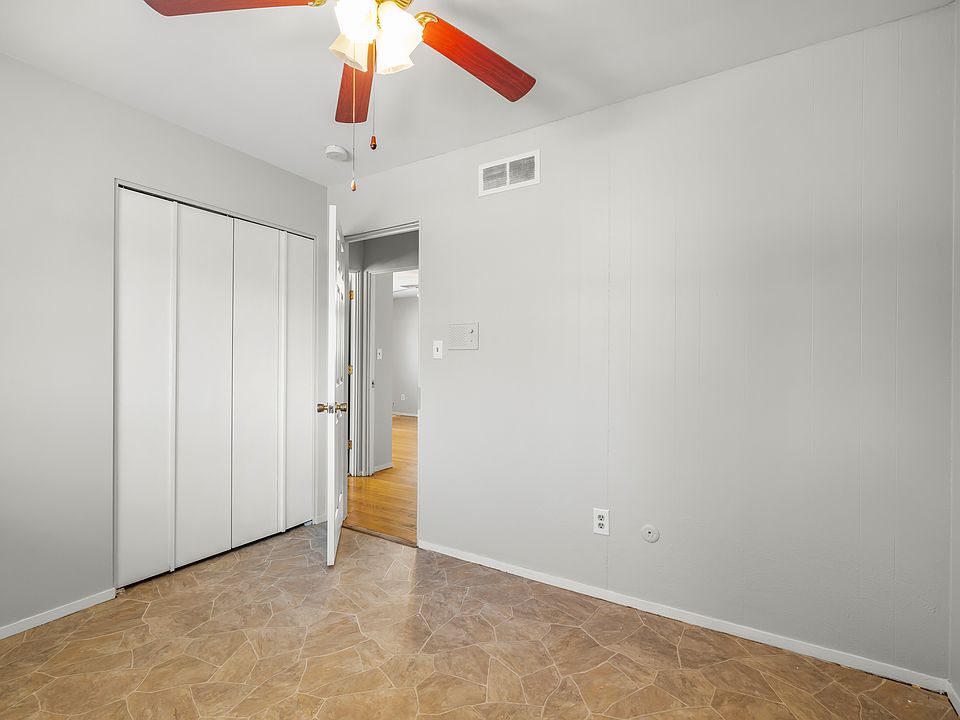 1st image of 22920 Timberline Dr