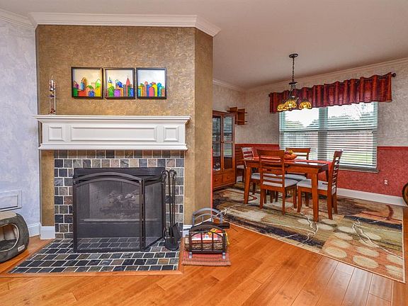 3rd image of 4531 Silverlake Dr