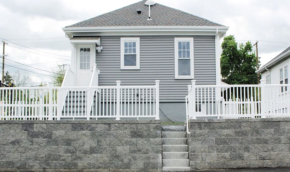 1st image of 338 Sea St