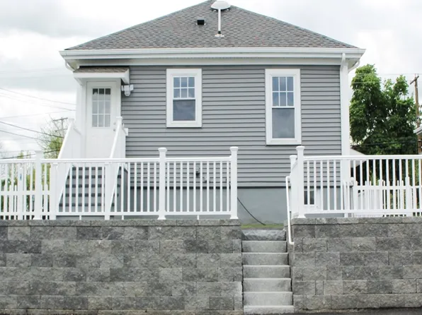 338 Sea St, Quincy, MA 02169