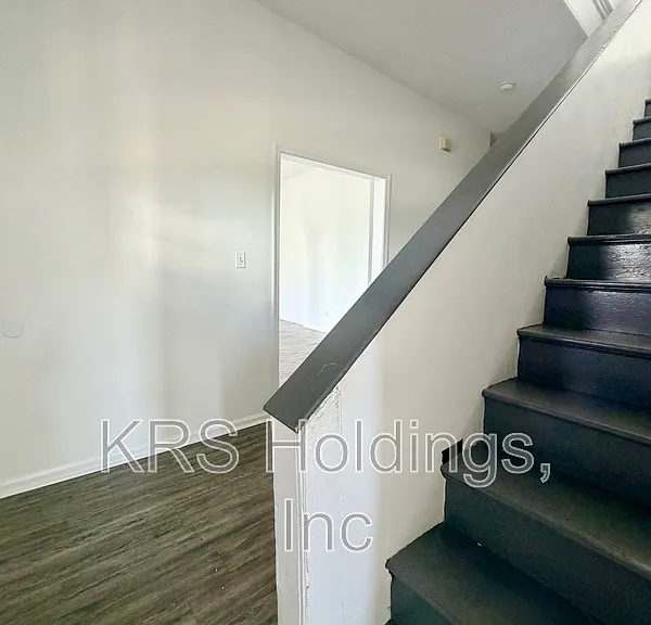1701 Grace St — Photo 3