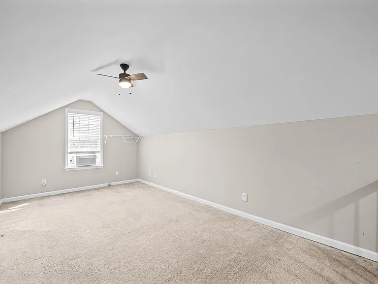 405 Tranquill Ln — Photo 31