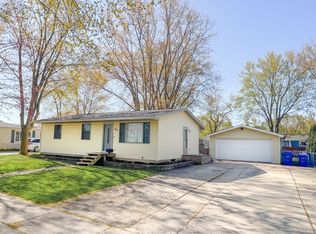 614 Best Ave, Dekalb, IL 60115