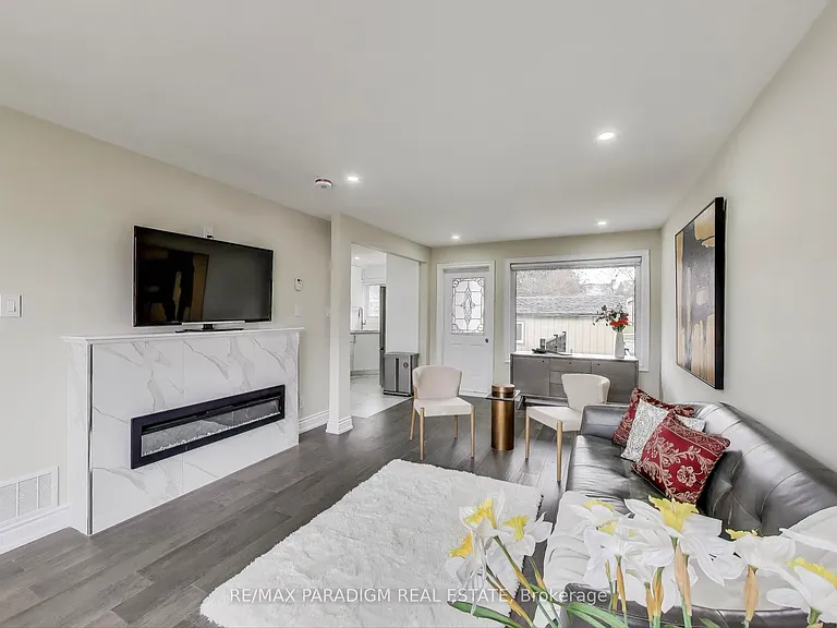 36 Rideout St #UPPER — Photo 5