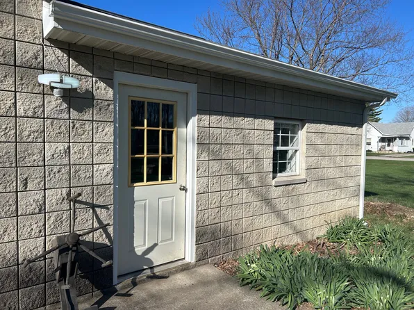 1629 Charles St #1, Huntington, IN 46750