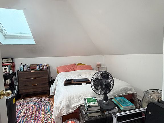 5th image of 92 Wallingford Rd APT A