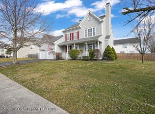 28 Syracuse Dr, Freehold, NJ 07728