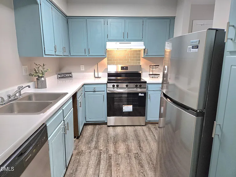 660 Pine Ridge Pl — Photo 2
